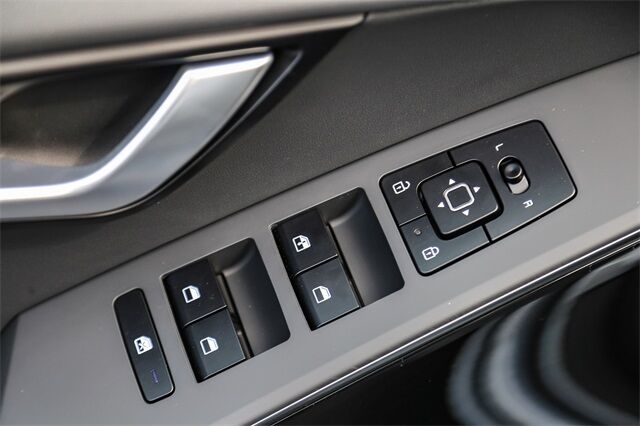 2025 Kia Niro Plug-in Hybrid EX Tacoma WA