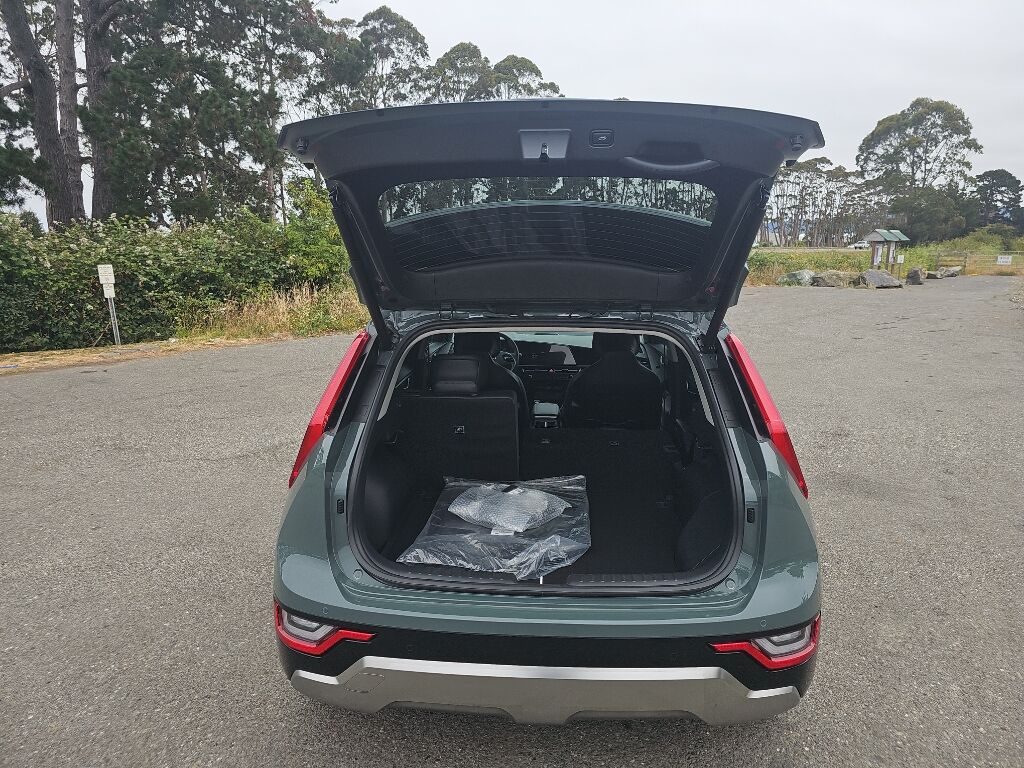 2025 Kia Niro Plug-in Hybrid SX Touring Eureka CA