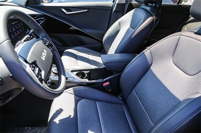 2025 Kia Niro Plug-in Hybrid SX Touring Tacoma WA