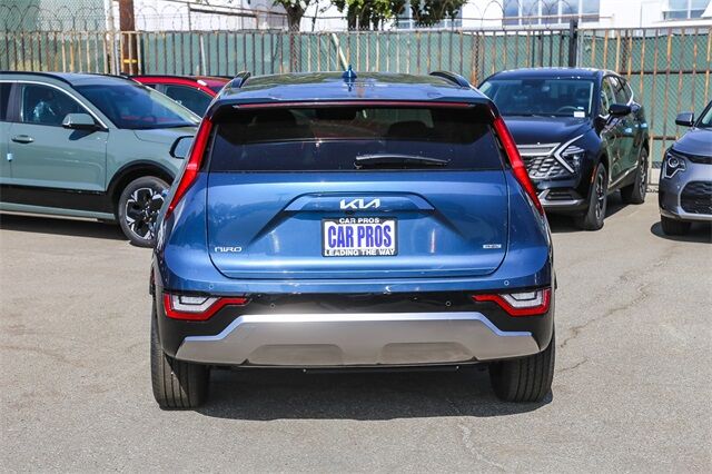 2025 Kia Niro Plug-in Hybrid SX Touring Tacoma WA
