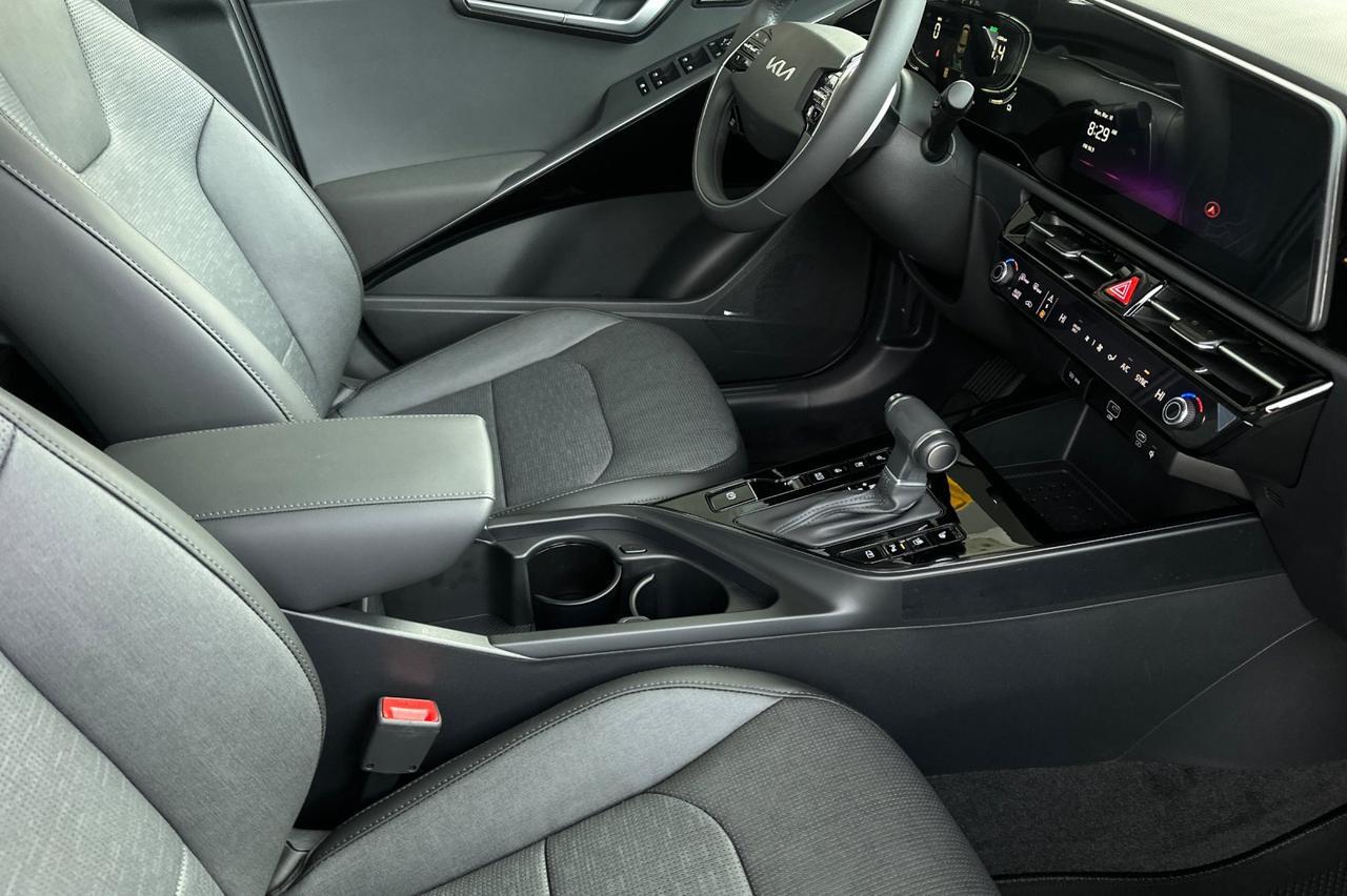2025 Kia Niro SX Salinas CA