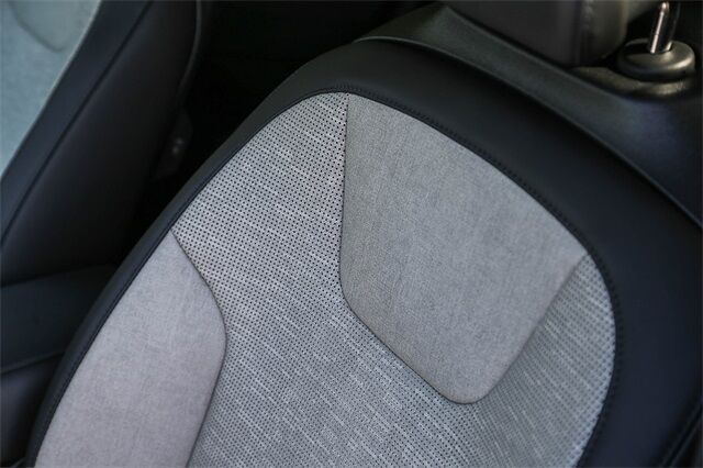2025 Kia Niro SX Tacoma WA