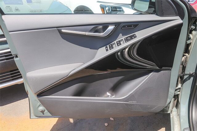 2025 Kia Niro SX Touring Glendale CA