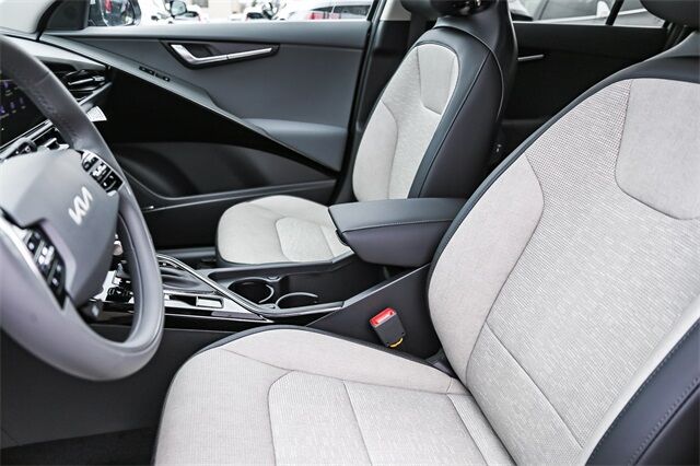 2025 Kia Niro SX Touring Huntington Beach CA