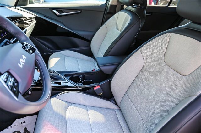 2025 Kia Niro SX Touring Renton WA