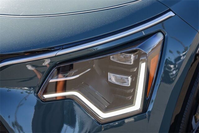 2025 Kia Niro SX Touring Tacoma WA