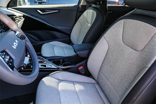 2025 Kia Niro SX Touring Tacoma WA