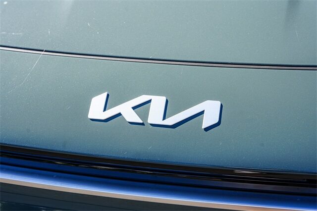 2025 Kia Niro SX Touring Tacoma WA