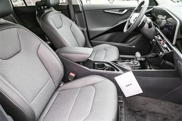 2025 Kia Niro SX Touring Tacoma WA