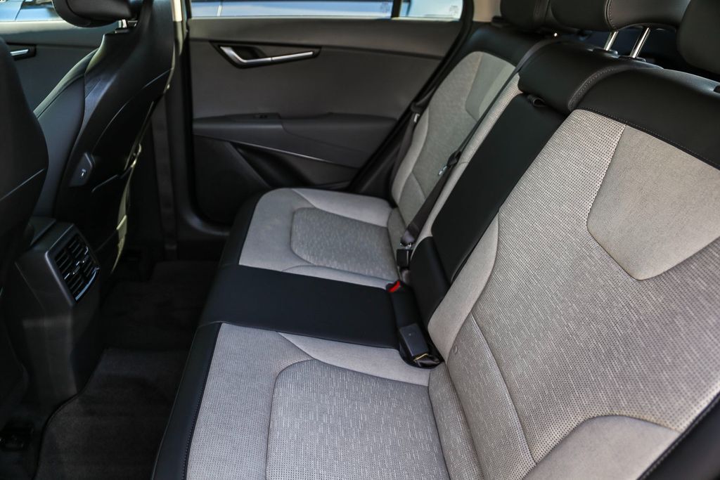 2025 Kia Niro SX Touring Renton WA