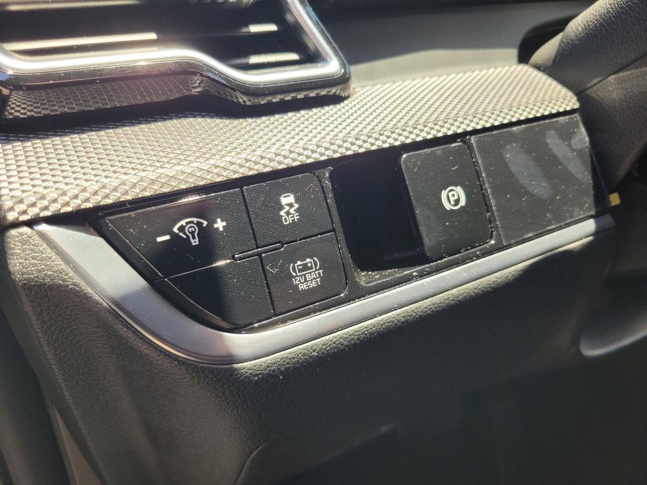 2025 Kia SPORTAGE HYBRID LX Roseville CA