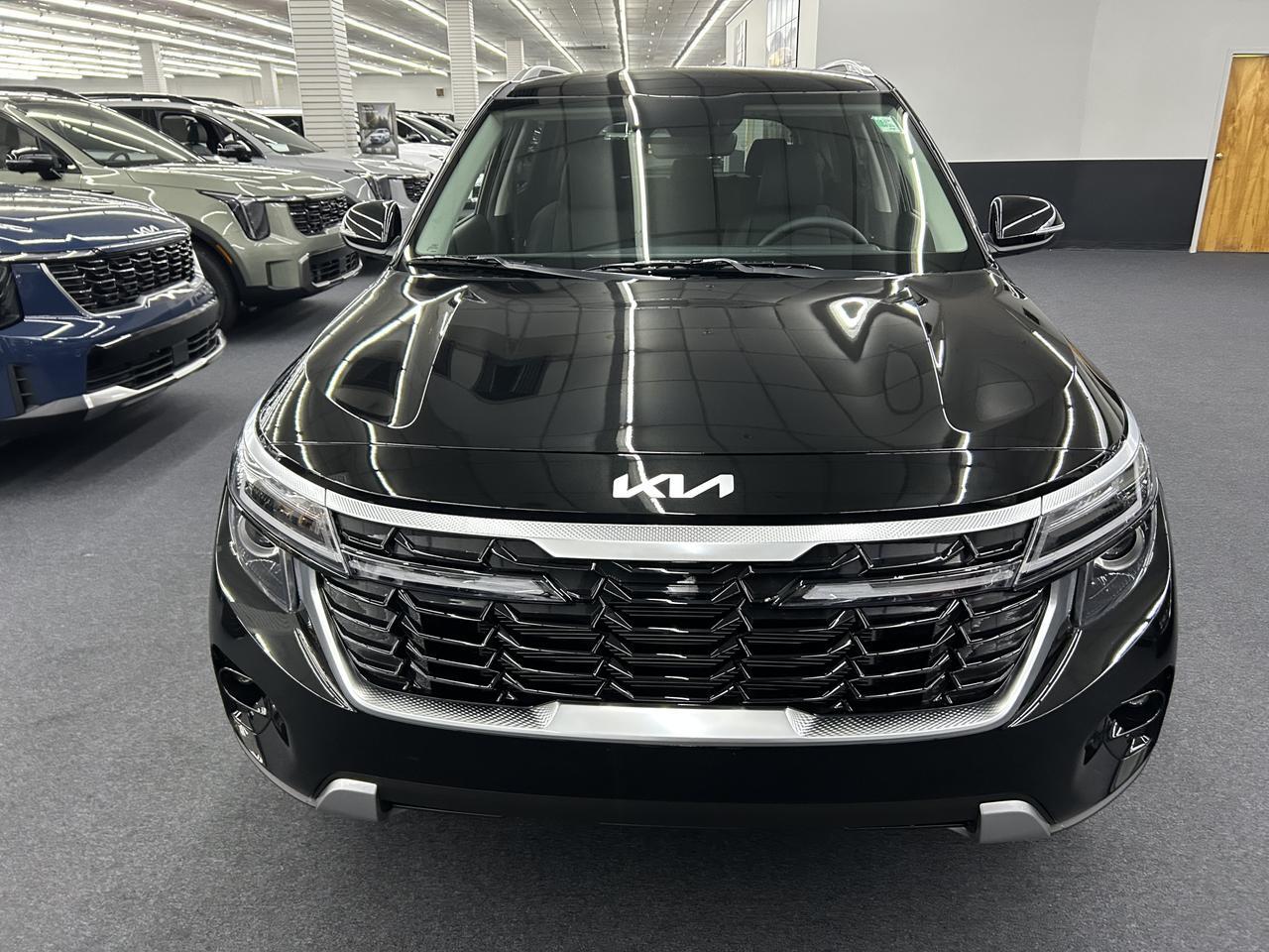 2025 Kia Seltos EX IVT AWD Benwood WV