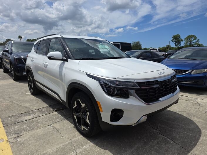 2025 Kia Seltos EX Oshkosh WI