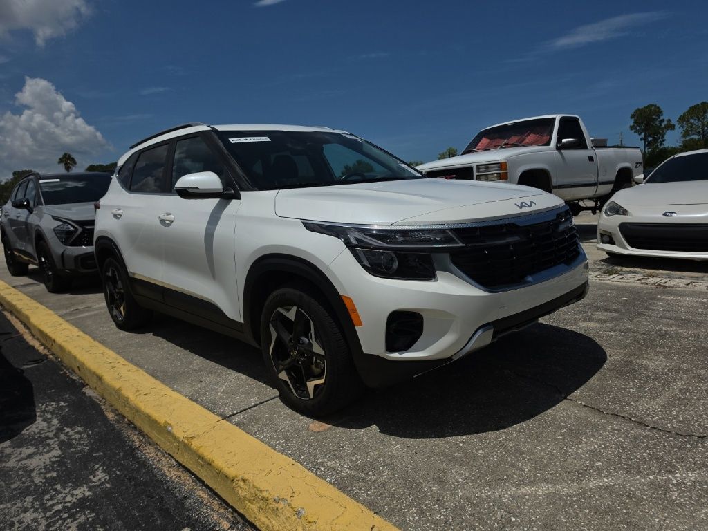 2025 Kia Seltos EX