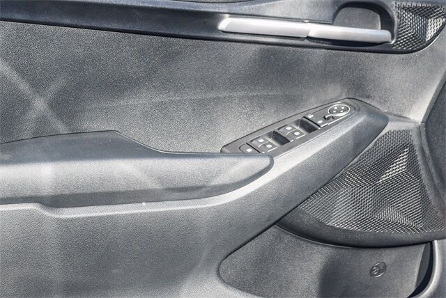 2025 Kia Seltos LX Huntington Beach CA