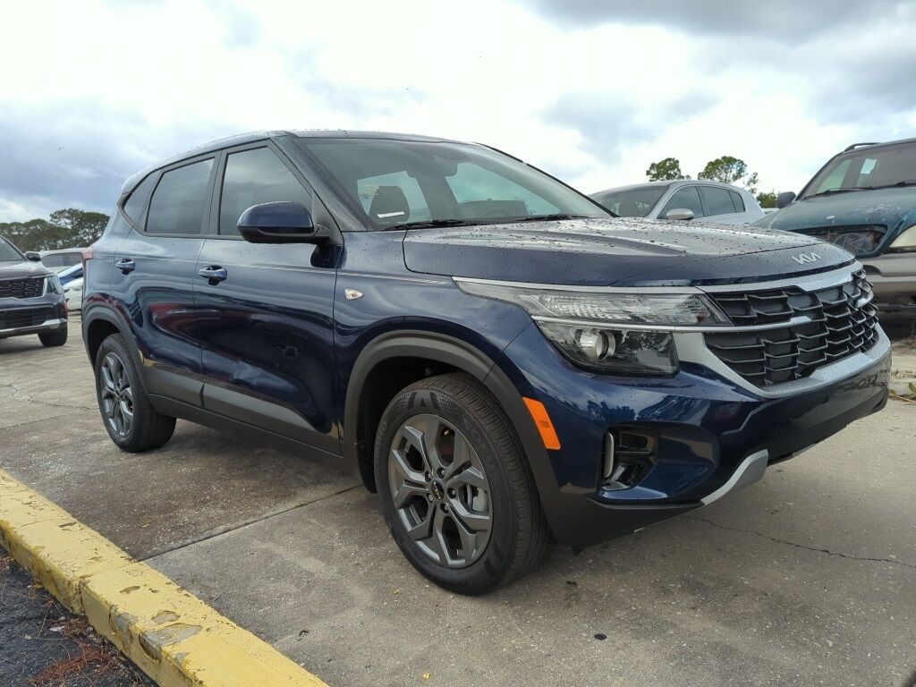 2025 Kia Seltos LX Oshkosh WI