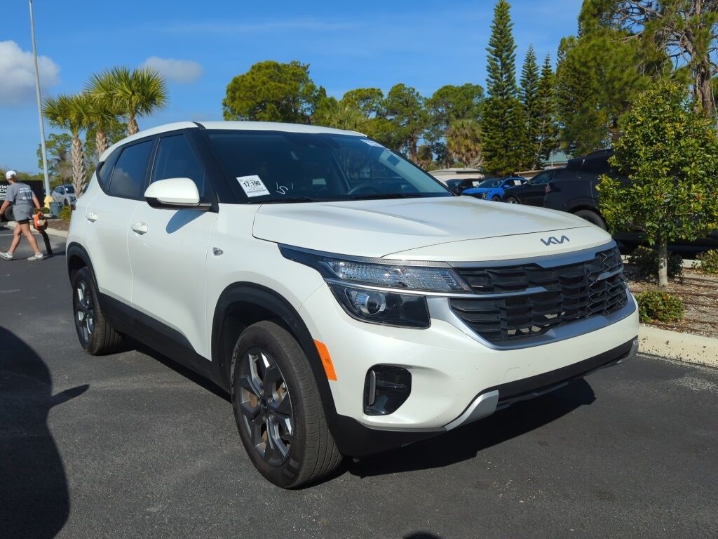 2025 Kia Seltos LX Oshkosh WI