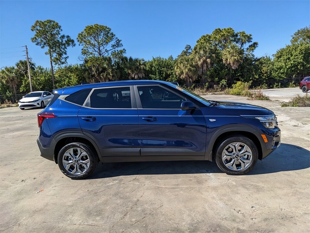 2025 Kia Seltos LX San Clemente CA