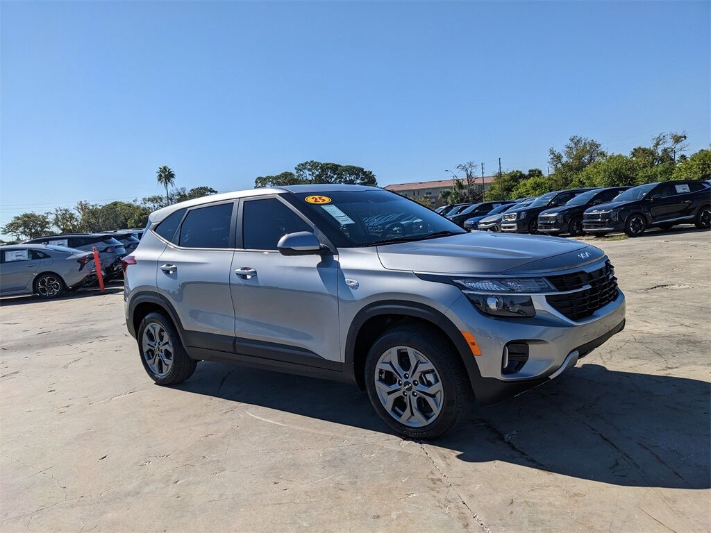 2025 Kia Seltos LX San Clemente CA