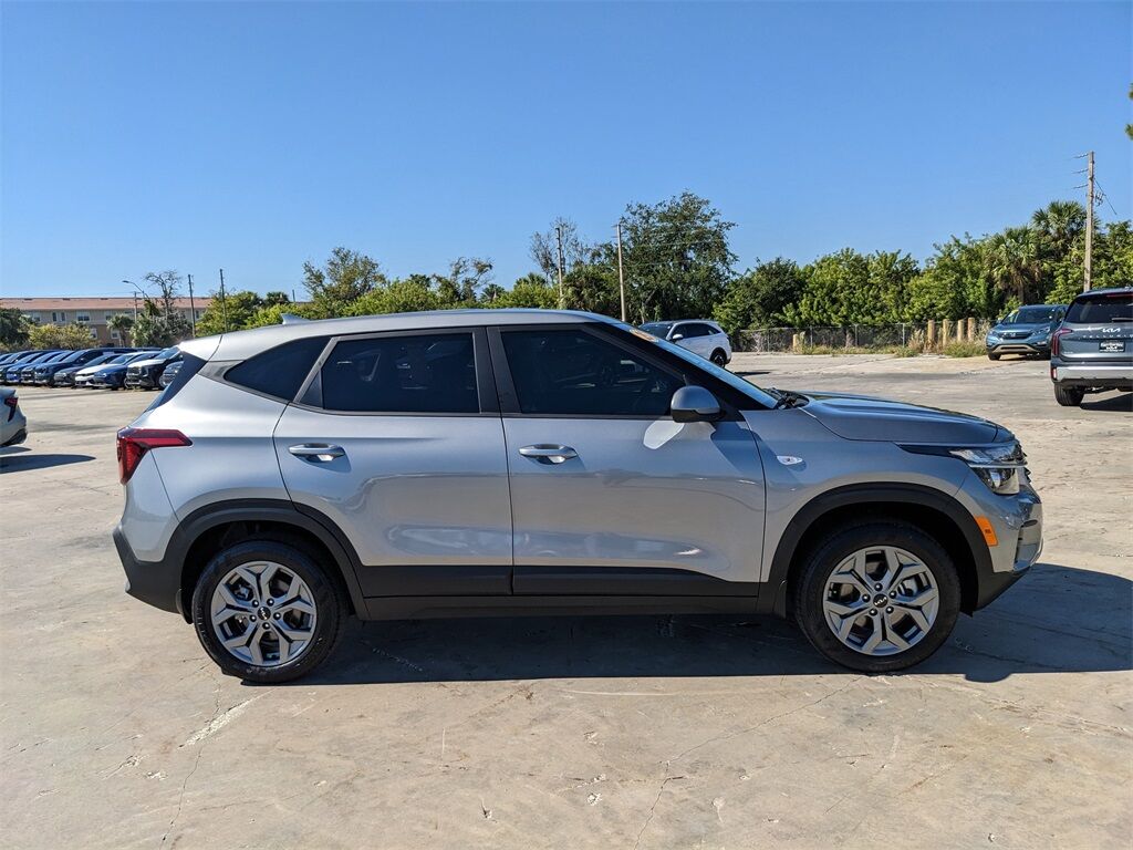 2025 Kia Seltos LX San Clemente CA