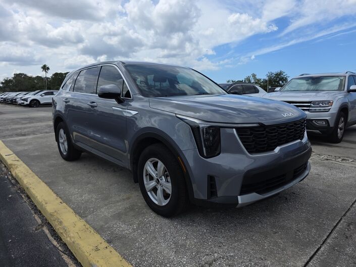 2025 Kia Sorento LX Oshkosh WI
