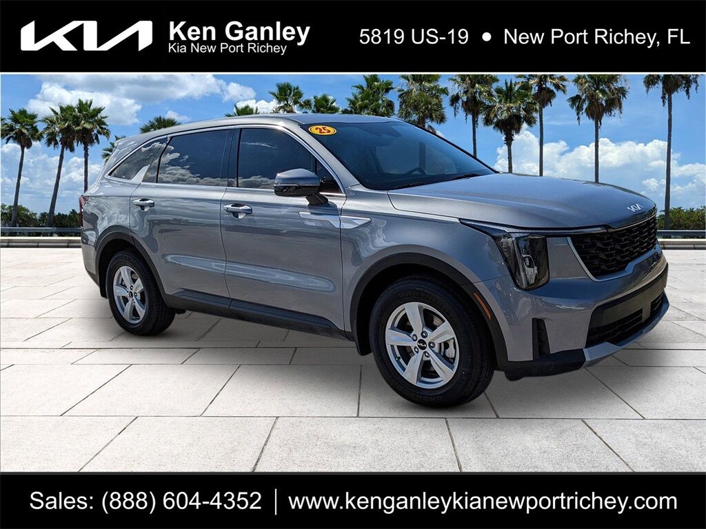 2025 Kia Sorento LX Oshkosh WI