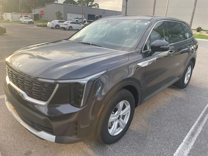 2025 Kia Sorento LX Oshkosh WI