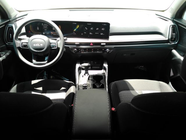 2025 Kia Sorento LX