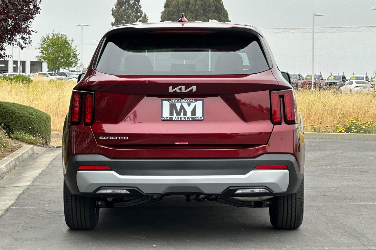 2025 Kia Sorento LX Salinas CA
