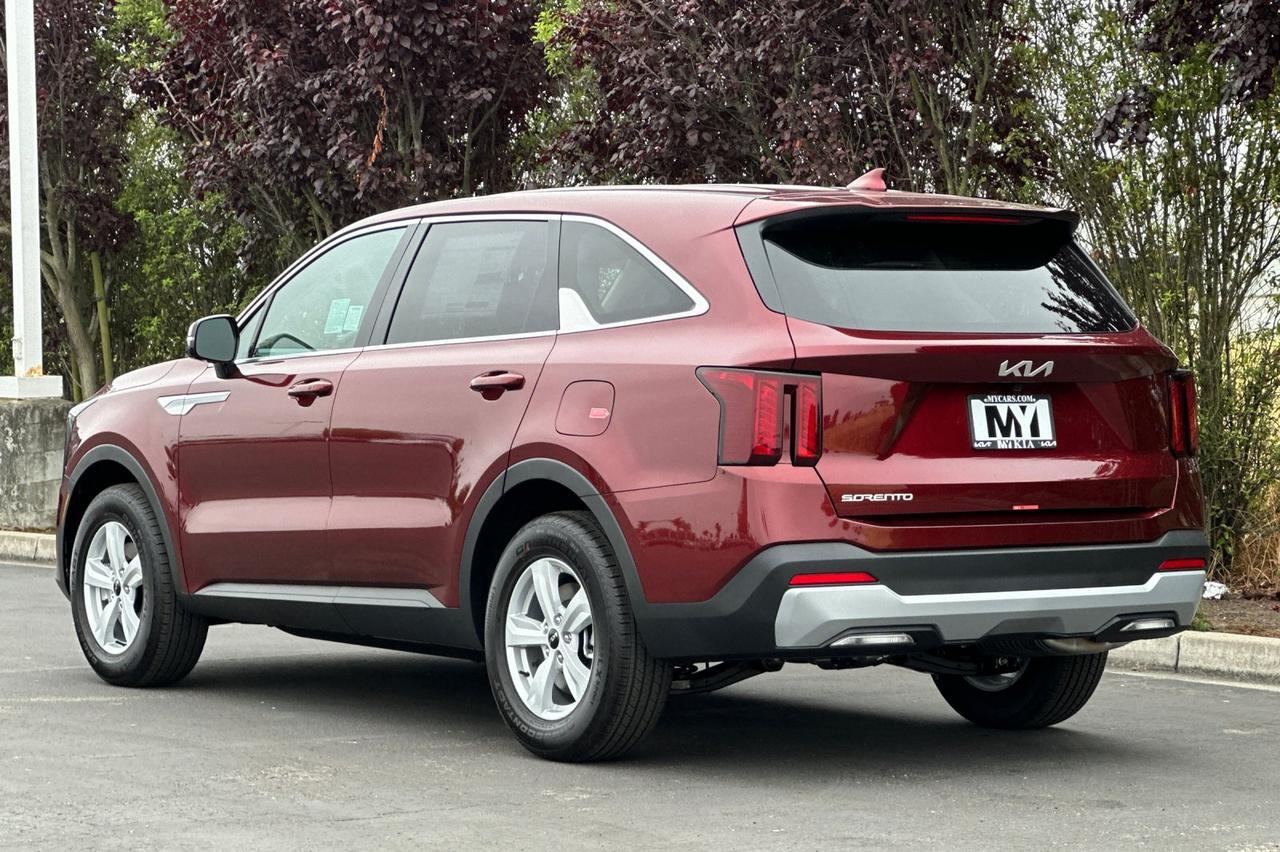 2025 Kia Sorento LX Salinas CA