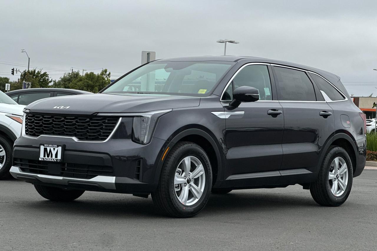2025 Kia Sorento LX Salinas CA