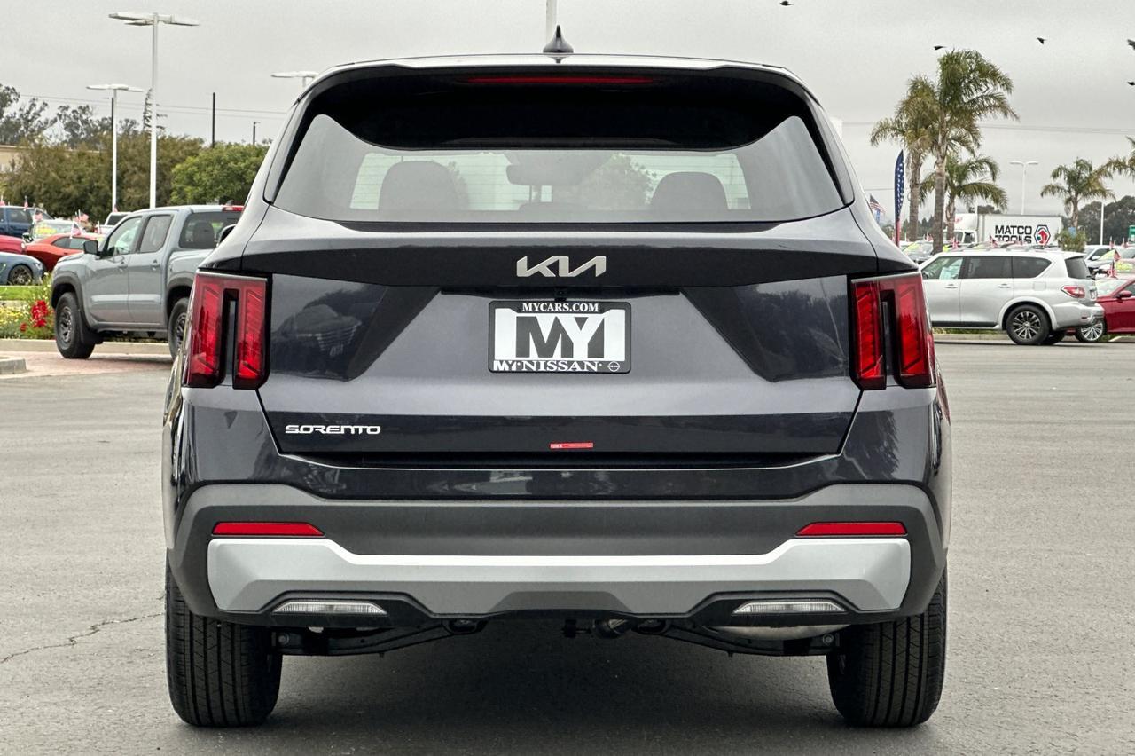 2025 Kia Sorento LX Salinas CA
