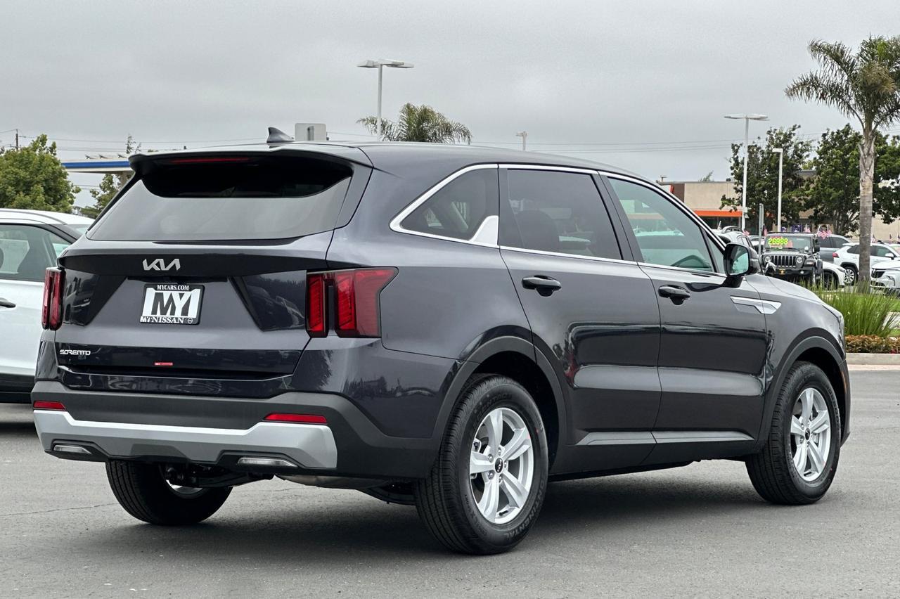 2025 Kia Sorento LX Salinas CA