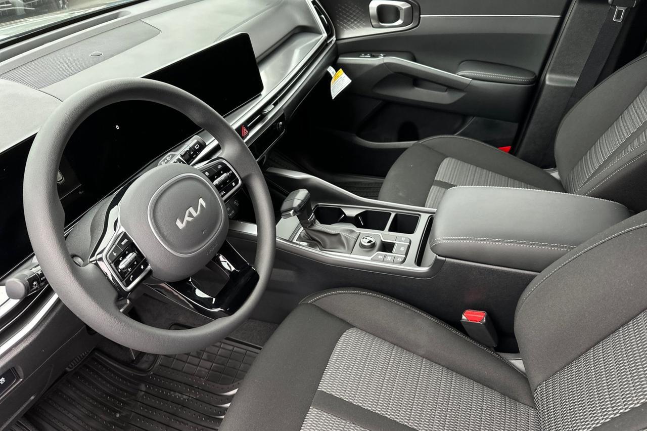 2025 Kia Sorento LX Salinas CA