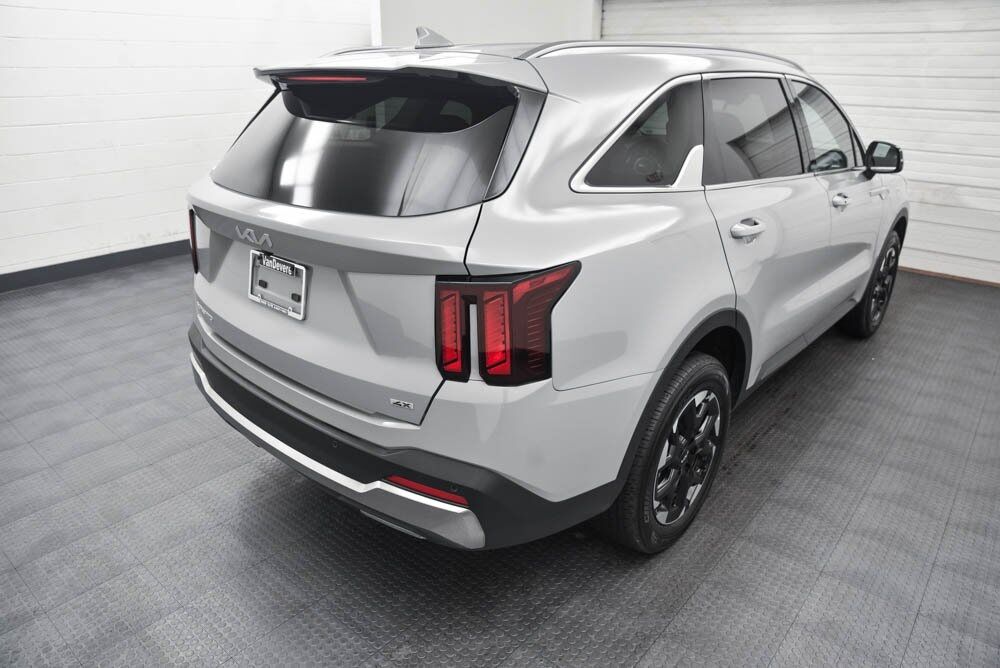 2025 Kia Sorento S Akron OH