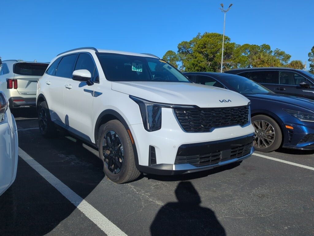 2025 Kia Sorento S Oshkosh WI