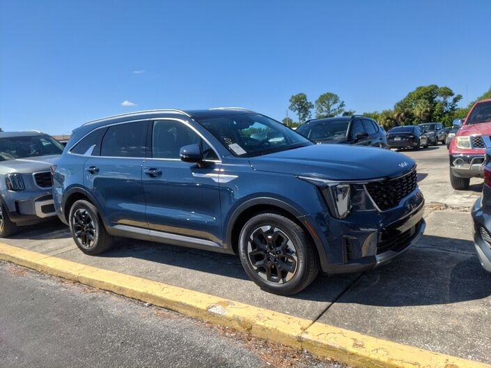 2025 Kia Sorento S Oshkosh WI