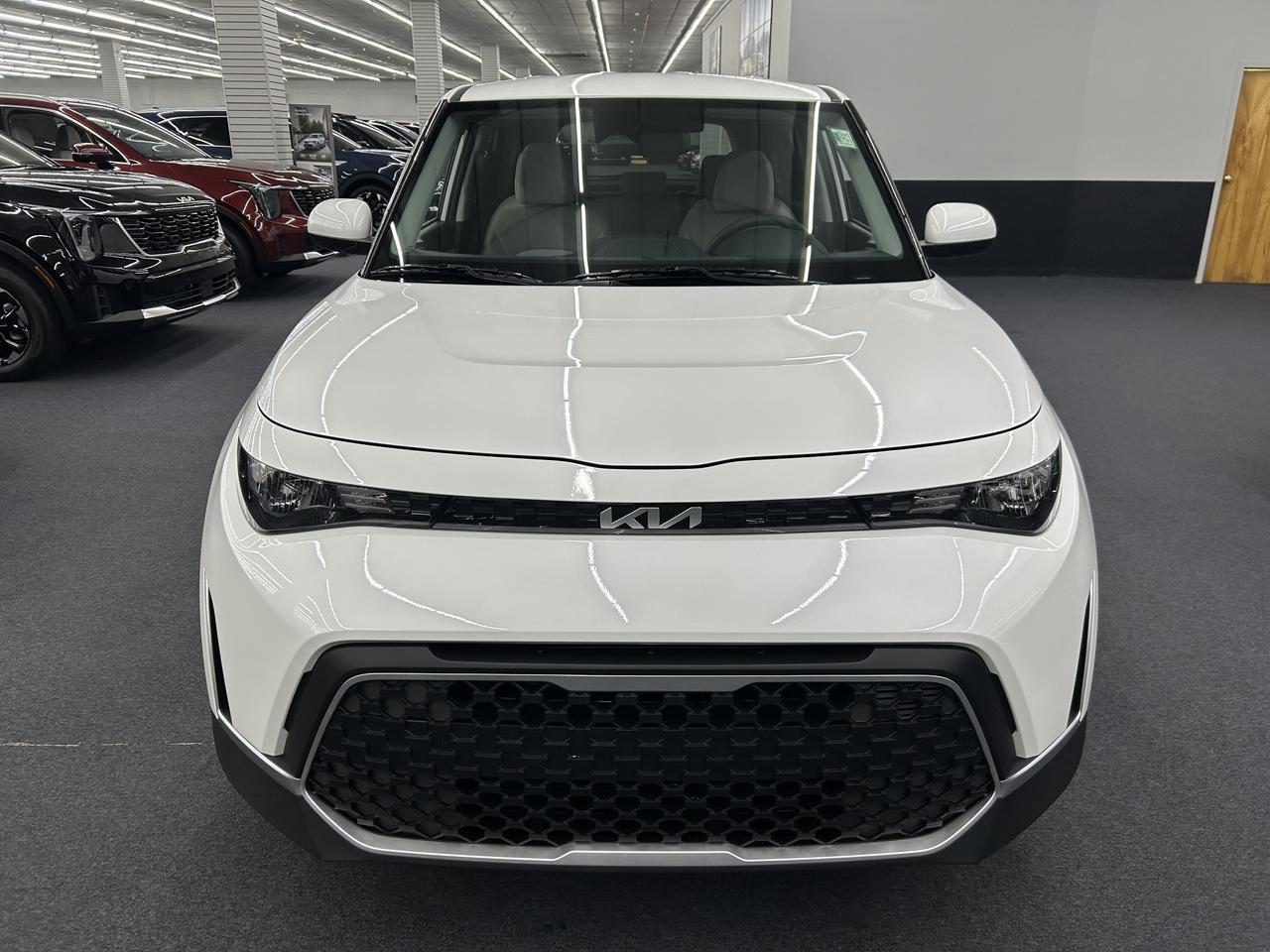 2025 Kia Soul LX IVT Benwood WV
