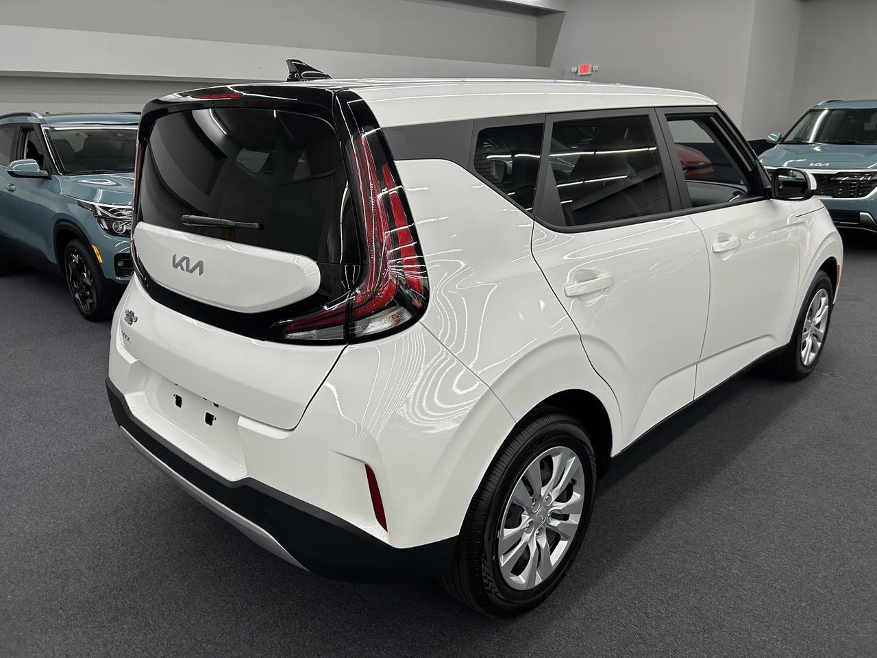 2025 Kia Soul LX IVT Benwood WV