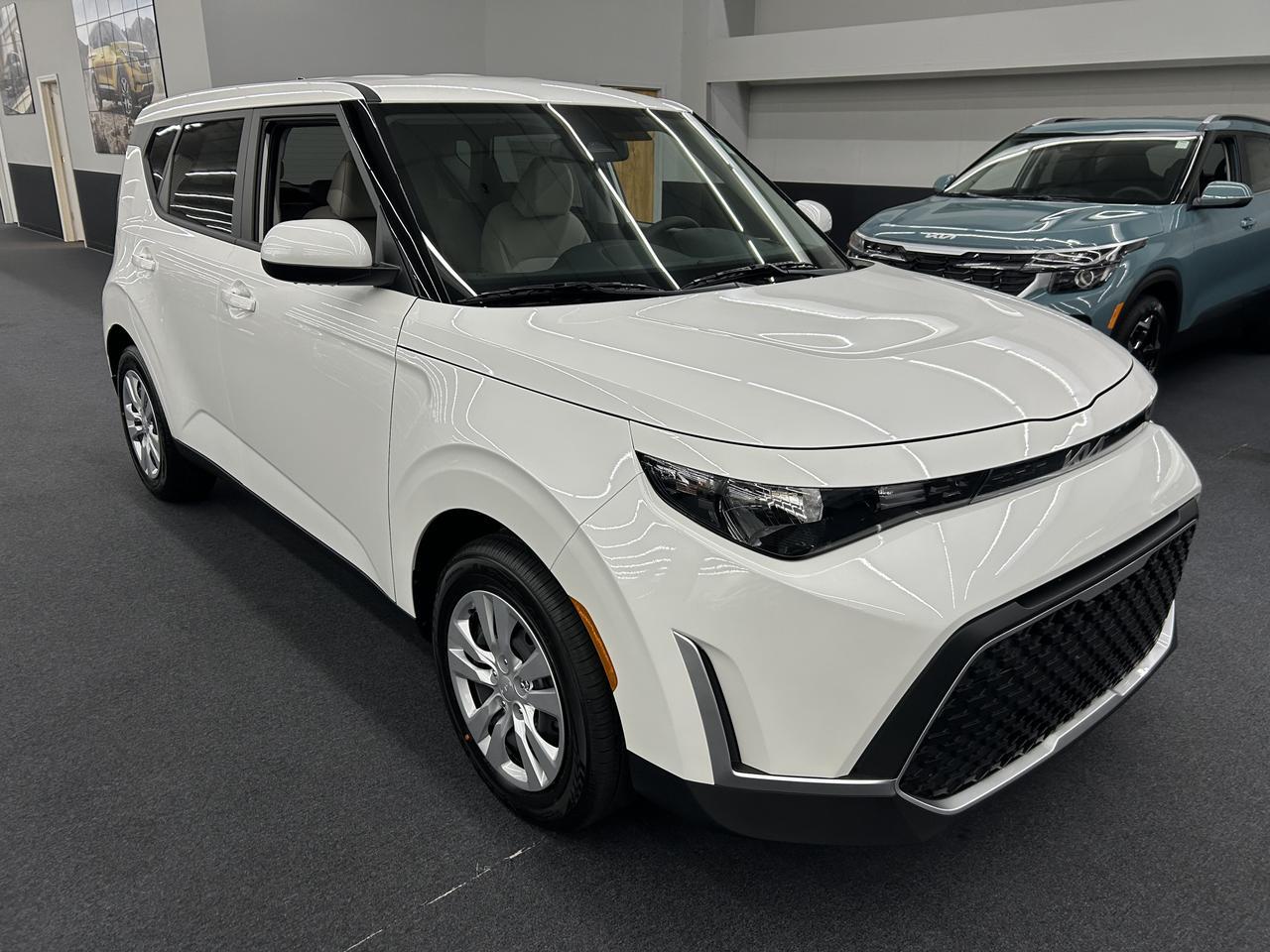 2025 Kia Soul LX IVT Benwood WV