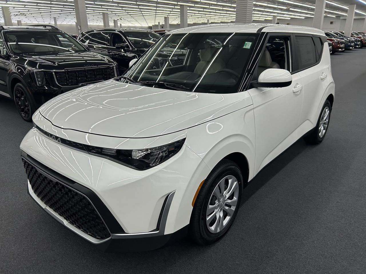 2025 Kia Soul LX IVT Benwood WV