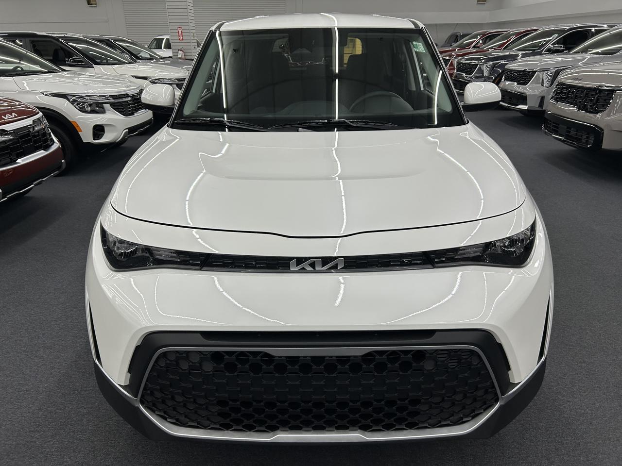 2025 Kia Soul LX IVT Benwood WV