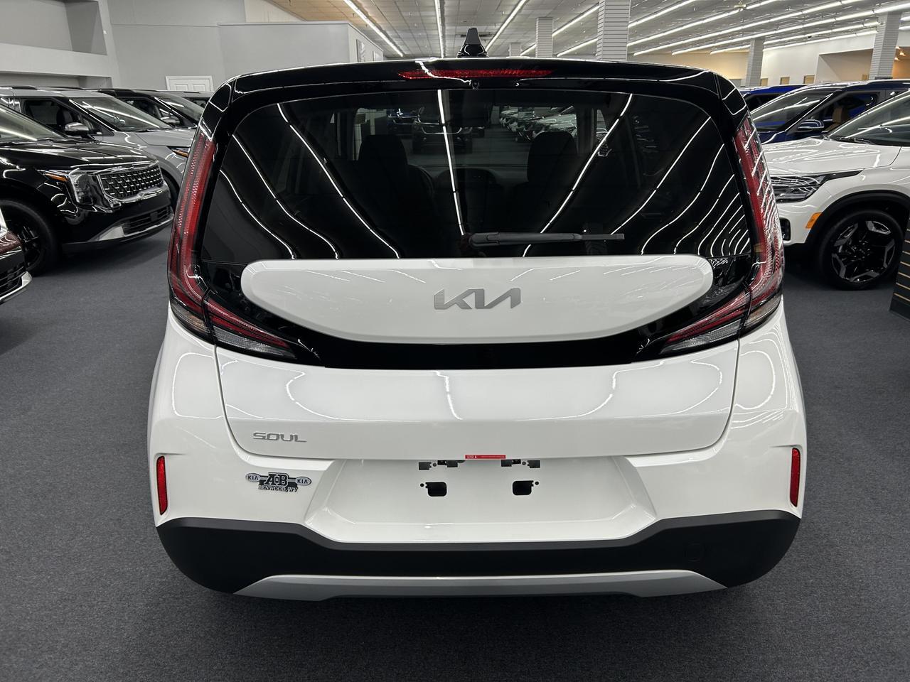 2025 Kia Soul LX IVT Benwood WV
