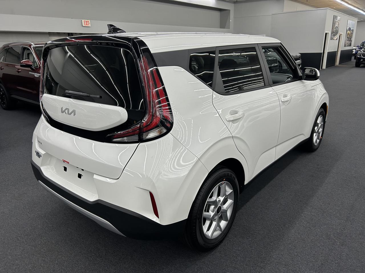 2025 Kia Soul LX IVT Benwood WV