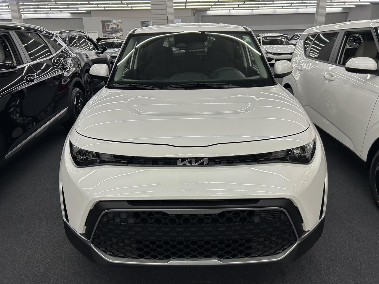 2025 Kia Soul LX IVT