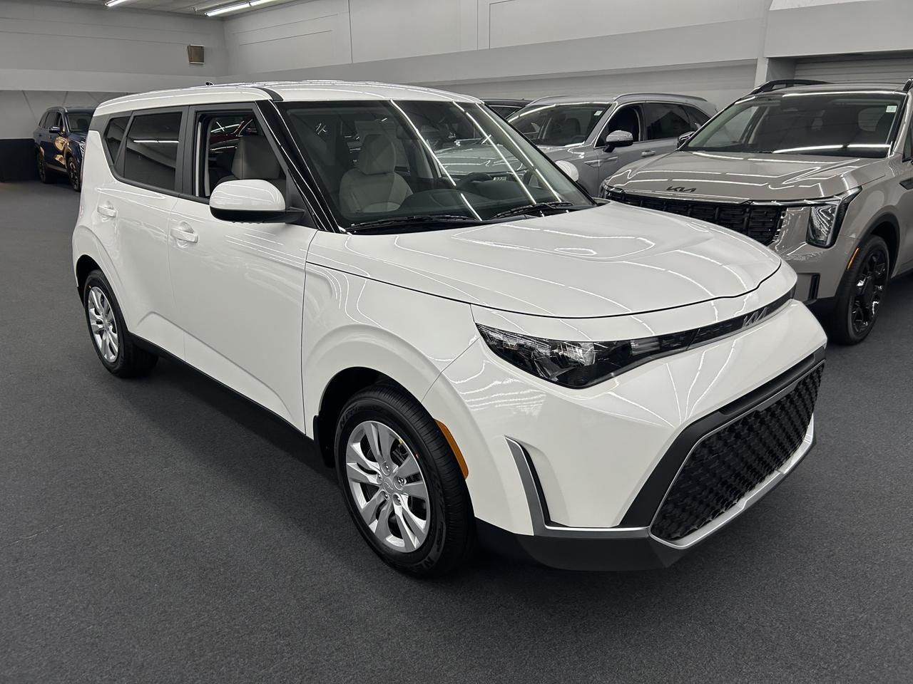 2025 Kia Soul LX IVT Benwood WV