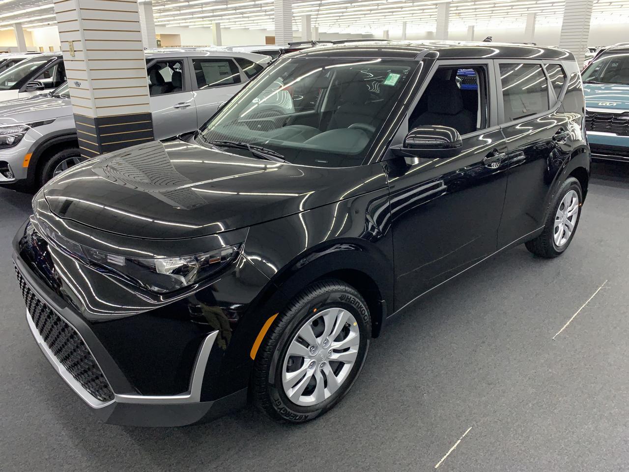 2025 Kia Soul LX IVT