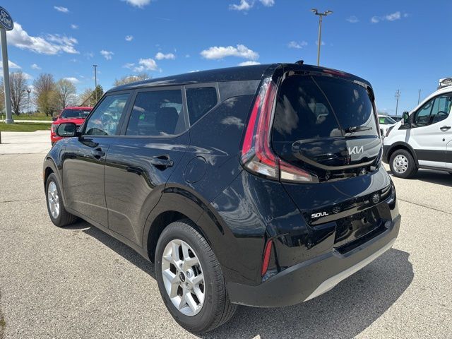 2025 Kia Soul LX Random Lake WI