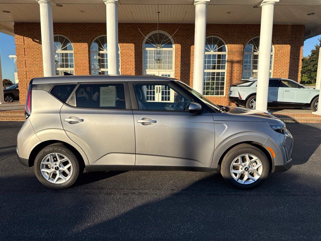 2025 Kia Soul LX Mount Joy PA