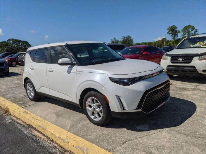 2025 Kia Soul LX Oshkosh WI